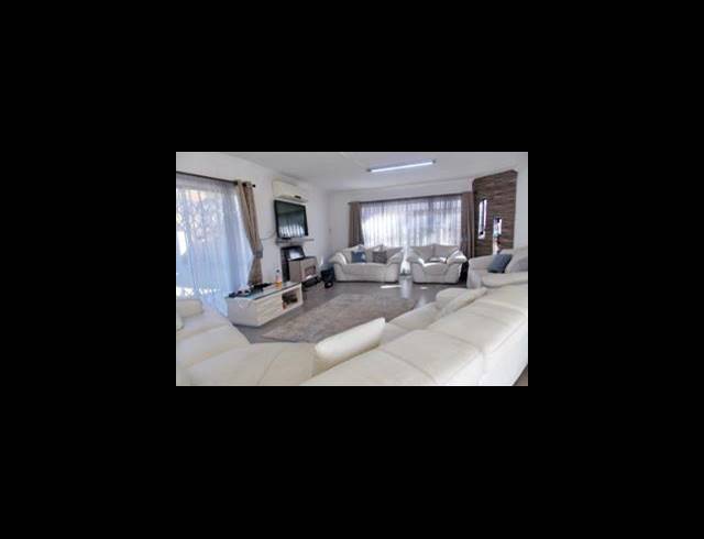 4 BEDROOM HOUSE FOR SALE IN ARCON PARK